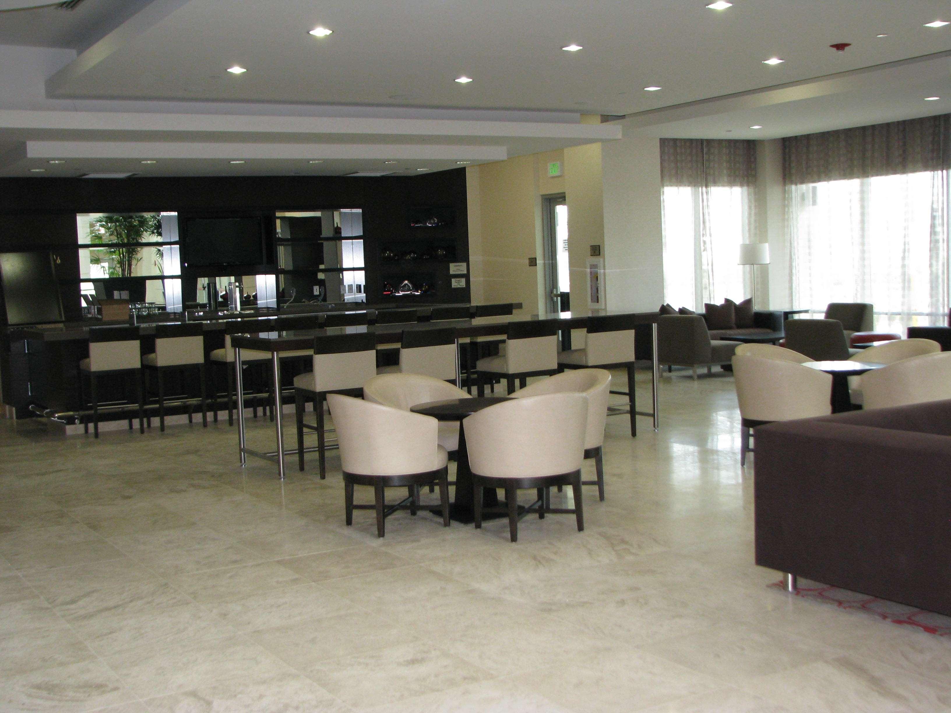Embassy Suites Ontario - Airport Экстерьер фото