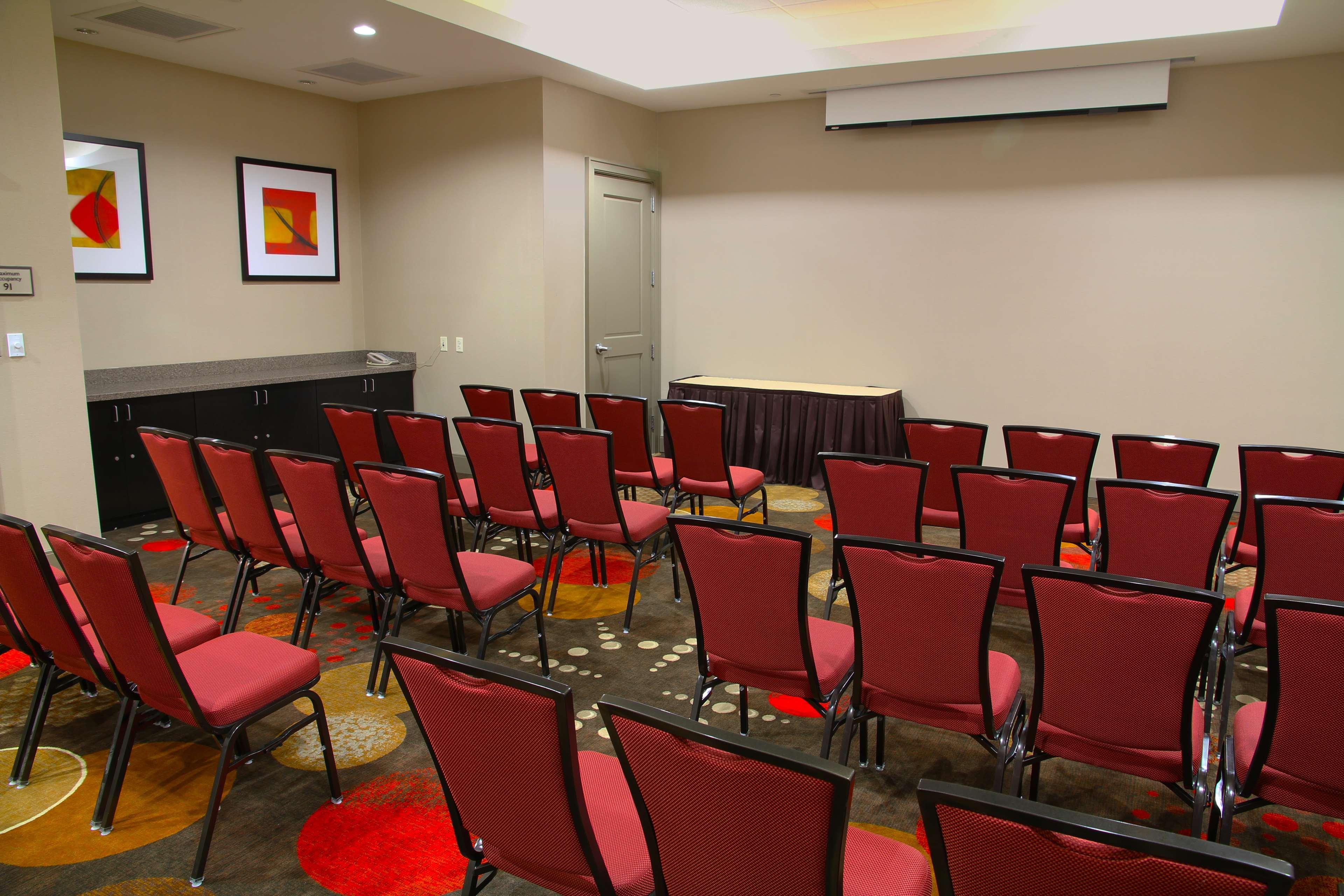 Embassy Suites Ontario - Airport Бизнес фото