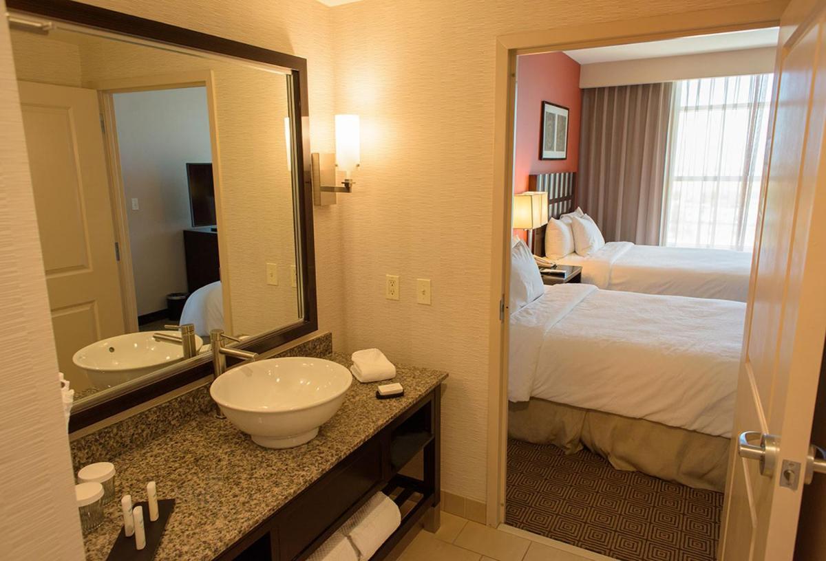 Embassy Suites Ontario - Airport Экстерьер фото