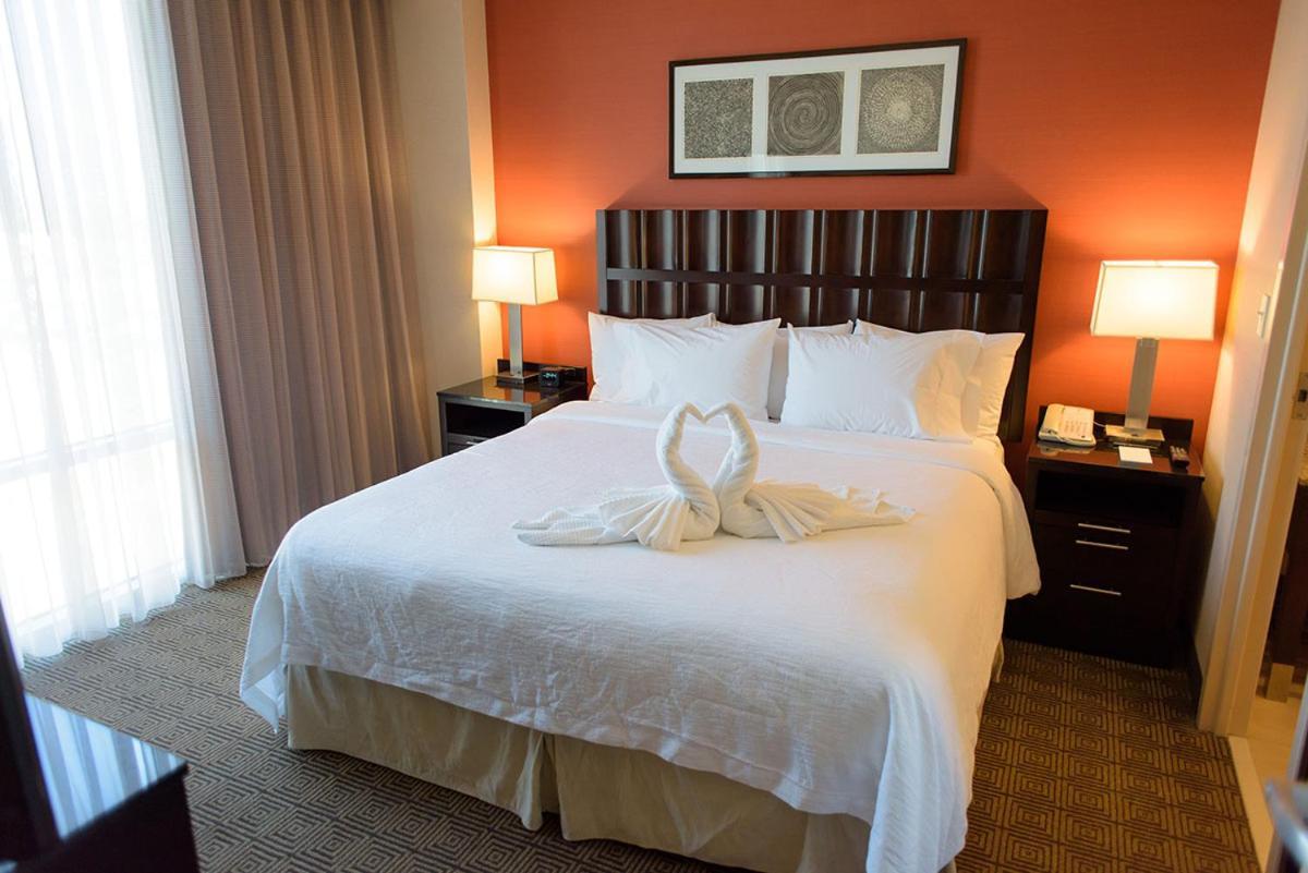 Embassy Suites Ontario - Airport Экстерьер фото